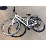A Giant 2 aluxx alloy tubing Escape ladies bike with soft Scott seat, Shimano gears, bell, mirror,