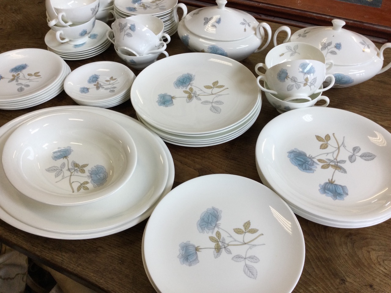 A C20th Wedgwood bone china dinner service with plates, a pair of tureens, soup cups, saucers, sauce - Image 2 of 3