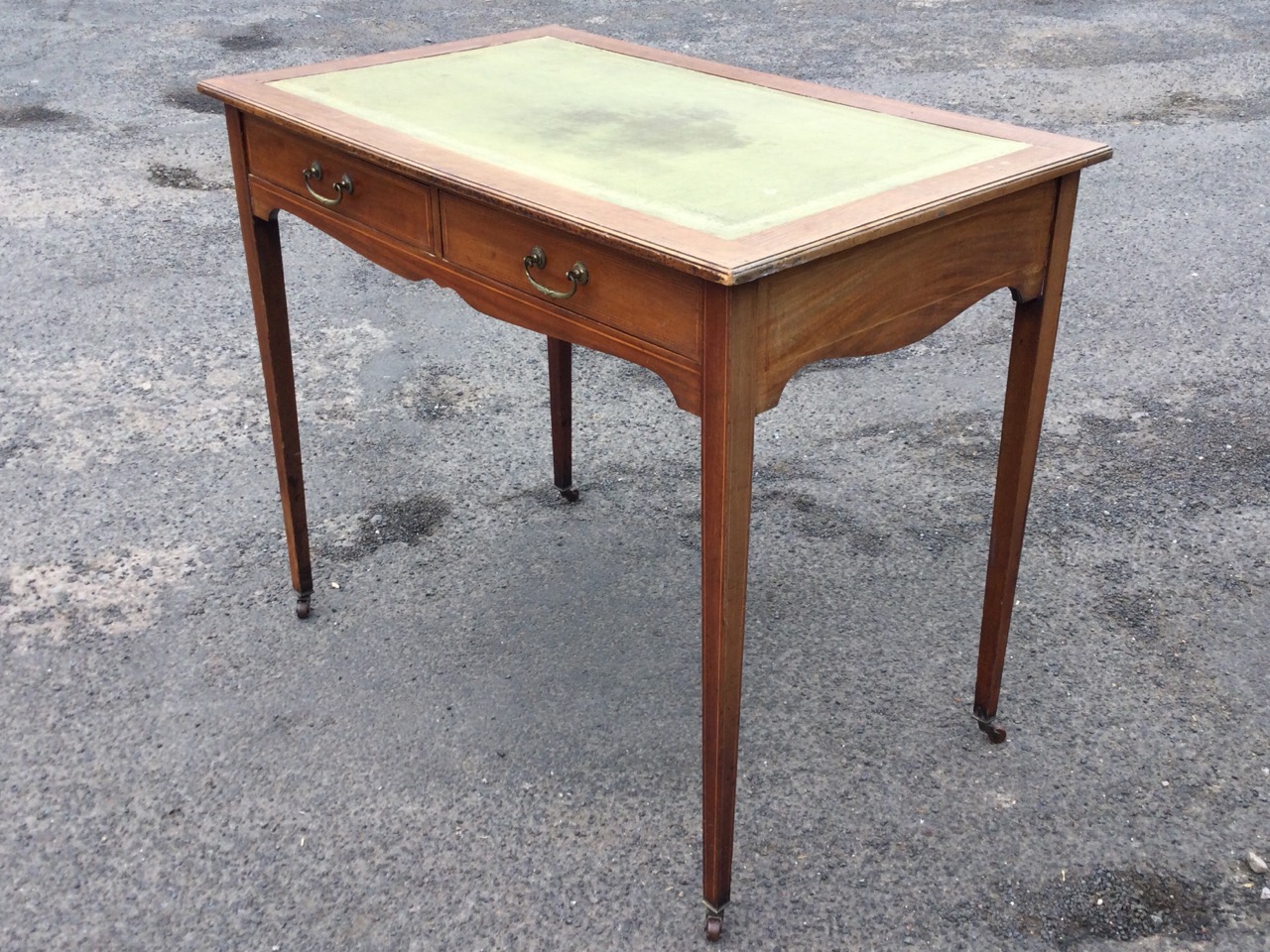 An Edwardian mahogany writing desk, the top with tooled leather skiver framed by satinwood - Image 3 of 3