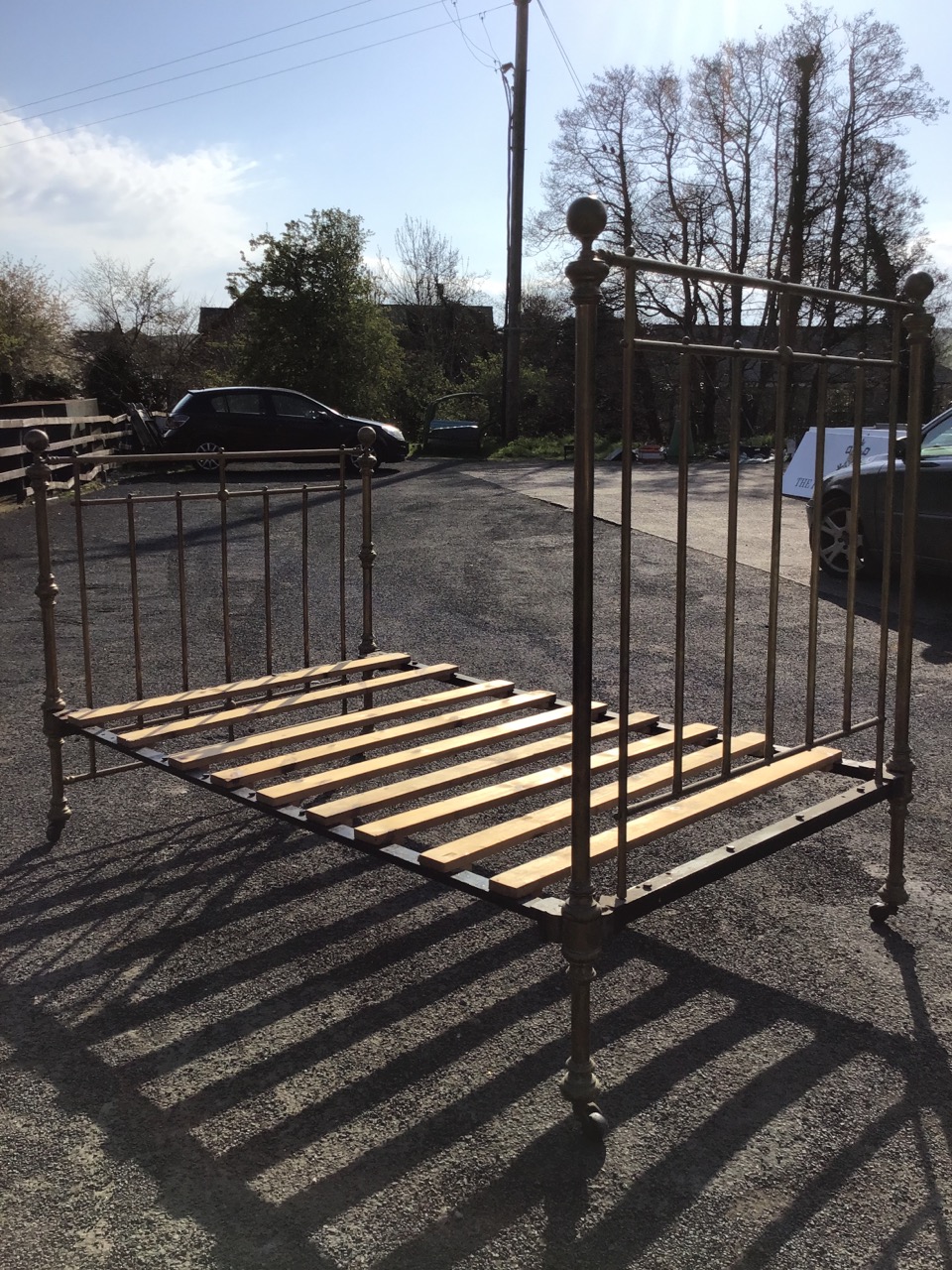 A Victorian brass bed with vertical bars to headboard & tailboard, the cornerposts with ball - Image 3 of 3