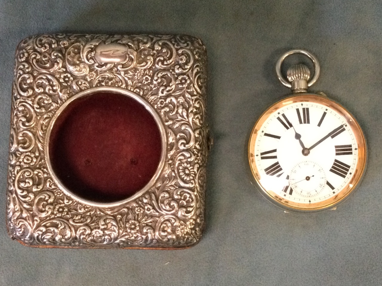 A giant silver plated pocket watch with roman chapters to enamelled dial under bevelled glass, in - Image 3 of 3