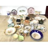 Miscellaneous ceramics including collectors plates, a set of Fieldings fruit dessert dishes, a