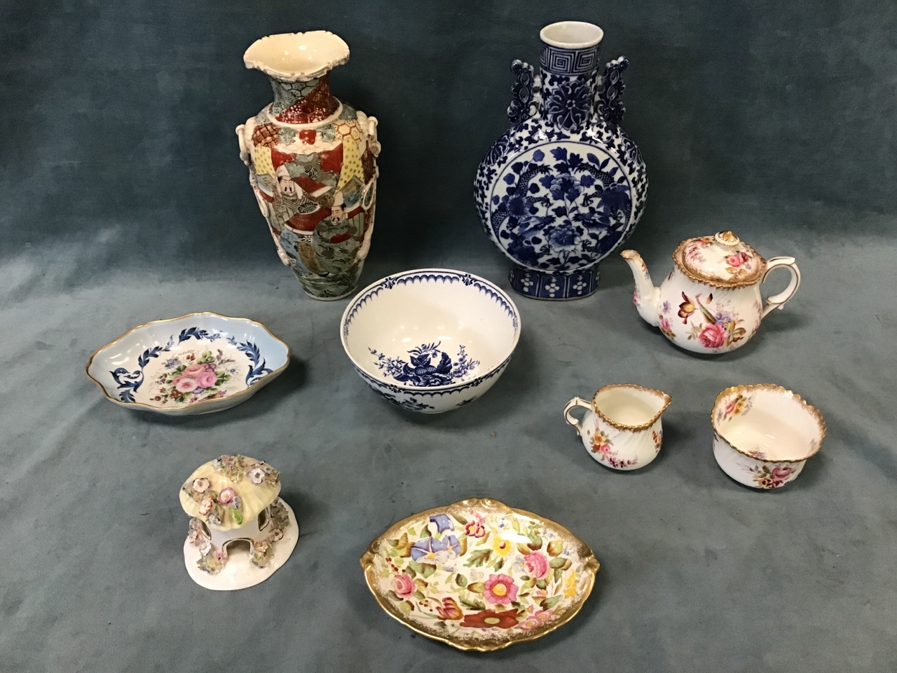 Miscellaneous ceramics including an early blue & white Worcester bowl, a Satsuma vase, a Limoges
