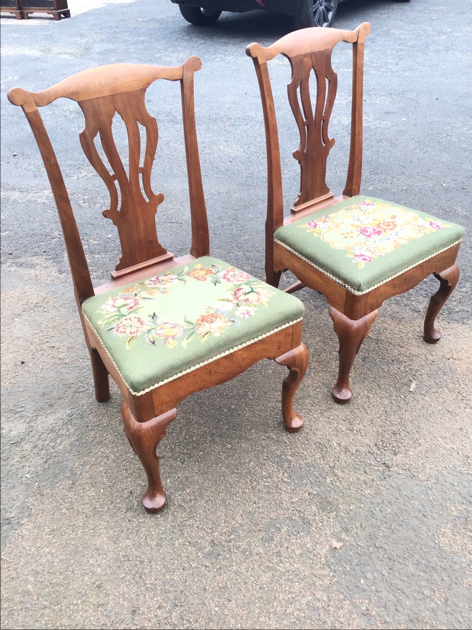 A pair of George II walnut side chairs, the undulating rails above pierced vase splats, the - Image 3 of 3