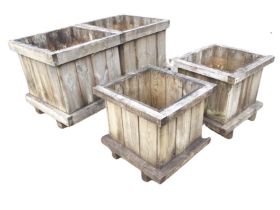 Two pairs of boarded garden boxes with mesh bases. (23.5in & 28.75in) (4)