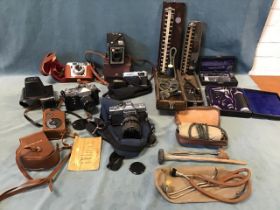 Miscellaneous old doctors medical equipment - optical instruments, blood pressure gauges, cased