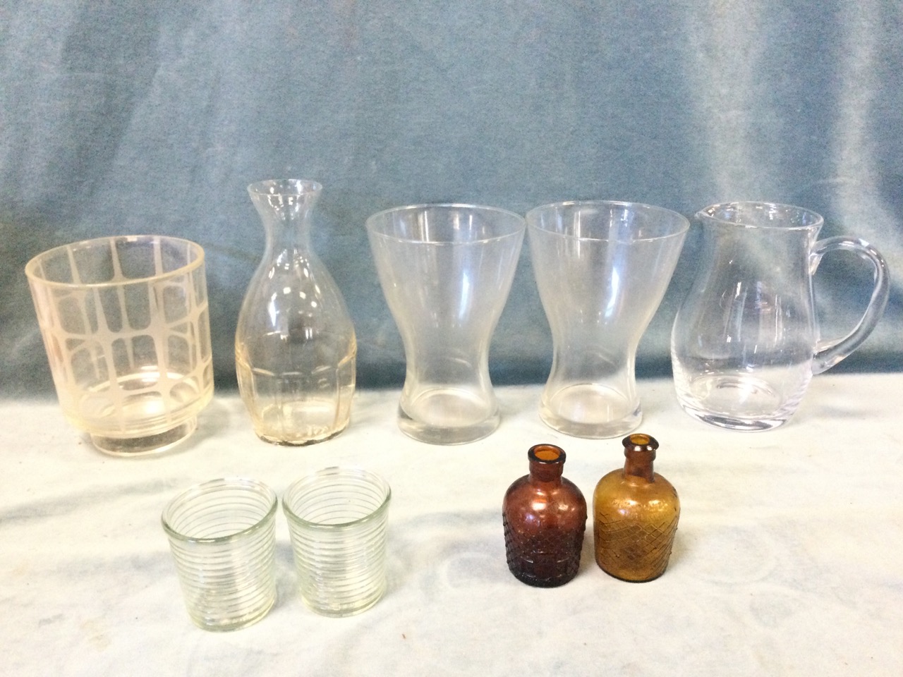Miscellaneous glass - vases, a wine cooler, a water jug, sets of wine glasses, etc. (A lot) - Image 3 of 3