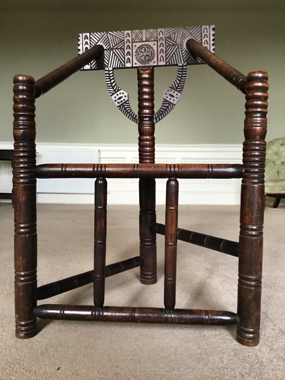 A nineteenth century mahogany turners chair with triangular seat framed by angled bobbin-turned arms - Image 2 of 3