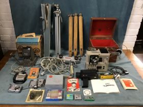 Miscellaneous photographic and cine equipment including a Gaf 714 Auto Zoom cine camera, a Eumig