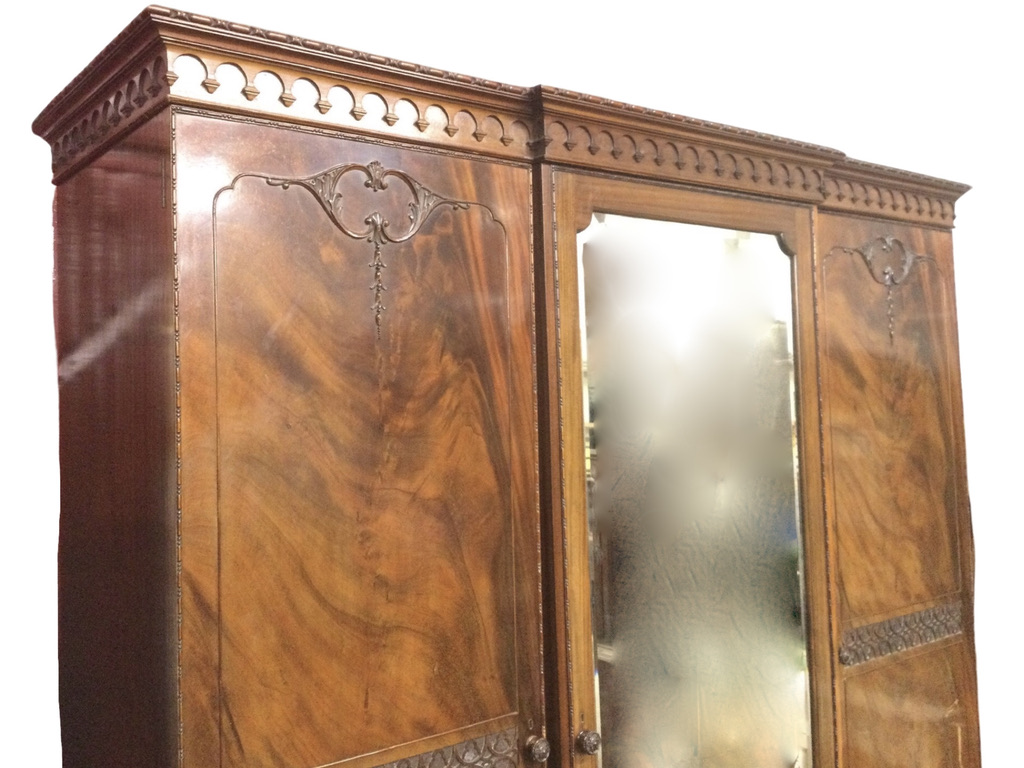 A late Victorian mahogany combination wardrobe by Sopwith & Co, with lozenge and pelmet cornice - Image 3 of 3