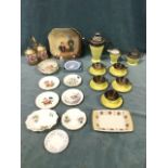 Miscellaneous ceramics - a deco part teaset, Wedgwood, entreé dishes, a twin pickle jar on stand,