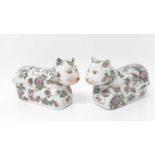 Large pair of Chinese famille rose porcelain models of cats, 20th century, painted with flowers, sea