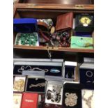 Wooden work box containing vintage costume jewellery, silver jewellery, wristwatch and bijouterie