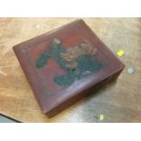 Early 20th century Japanese lacquer box decorated with flowers