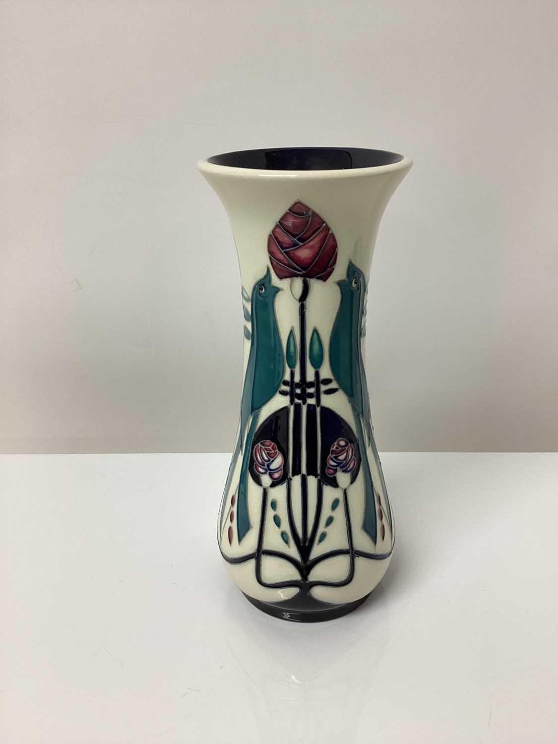 Moorcroft pottery Talwin vase, dated 2014, 20.5cm high, boxed
