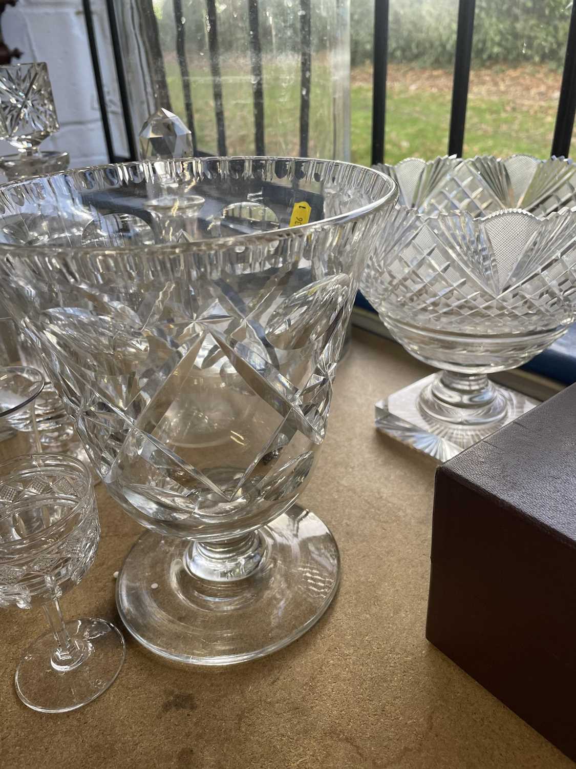 Group of 19th century and later glass to include good quality cut glass vase and bowl - Image 4 of 4