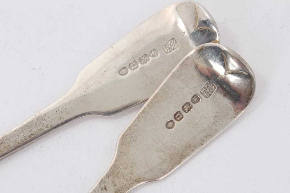 Pair William IV silver Fiddle pattern sauce ladles, with engraved initials (London 1835) - Image 3 of 3
