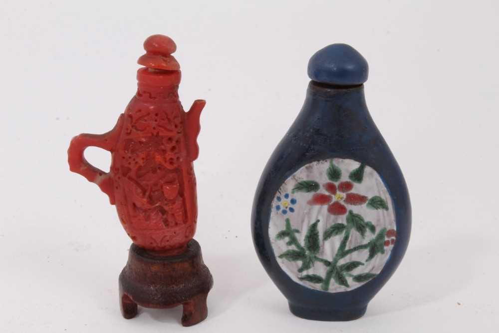 Small collection of Chinese ceramic and glass snuff bottles, together with a Chinese bronze figural - Image 8 of 10