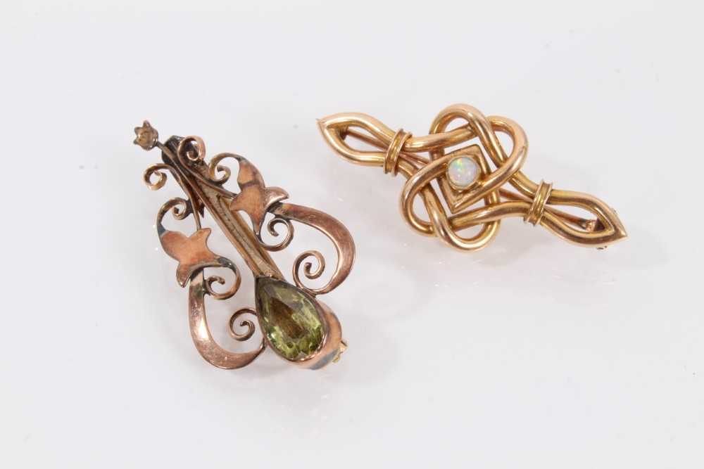 Group of seven Victorian and Edwardian gold gem set and seed pearl bar brooches - Image 5 of 5