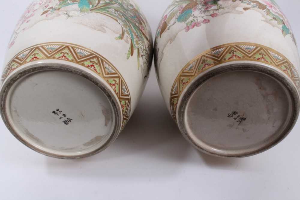 Pair impressive late 19th century Japanese Satsuma earthenware vases and pair hardwood stands - Image 5 of 10