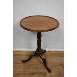 Georgian mahogany dished top wine table