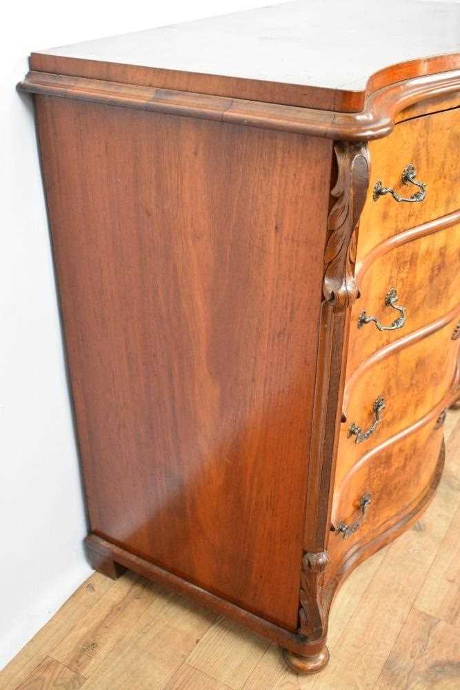 19th century Continental walnut serpentine chest of drawers - Image 4 of 12
