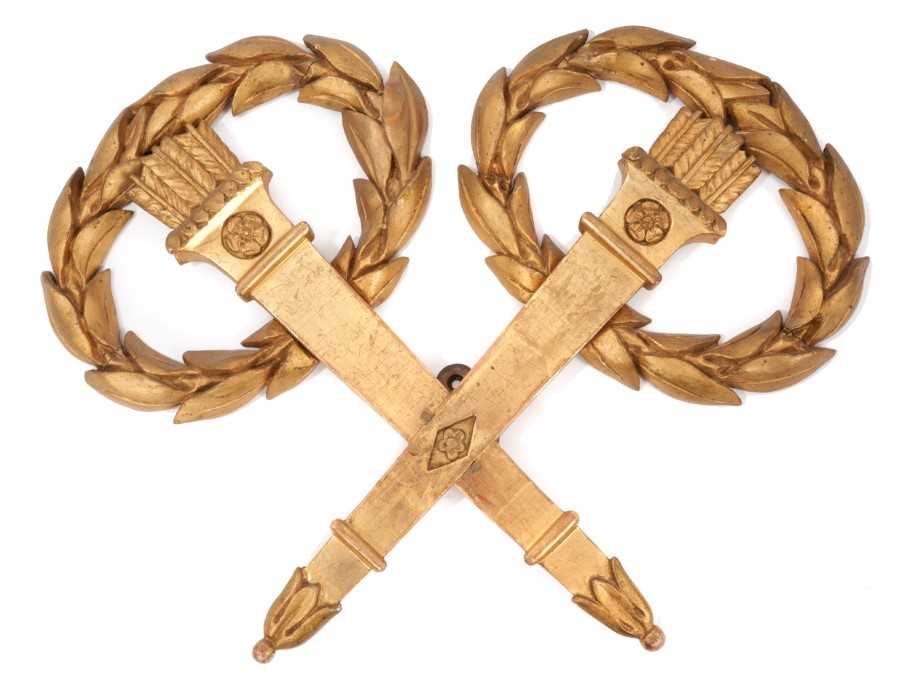 19th century carved wooden Napoleonic banner or trophy, in the form of twin quivers and laurel wreat