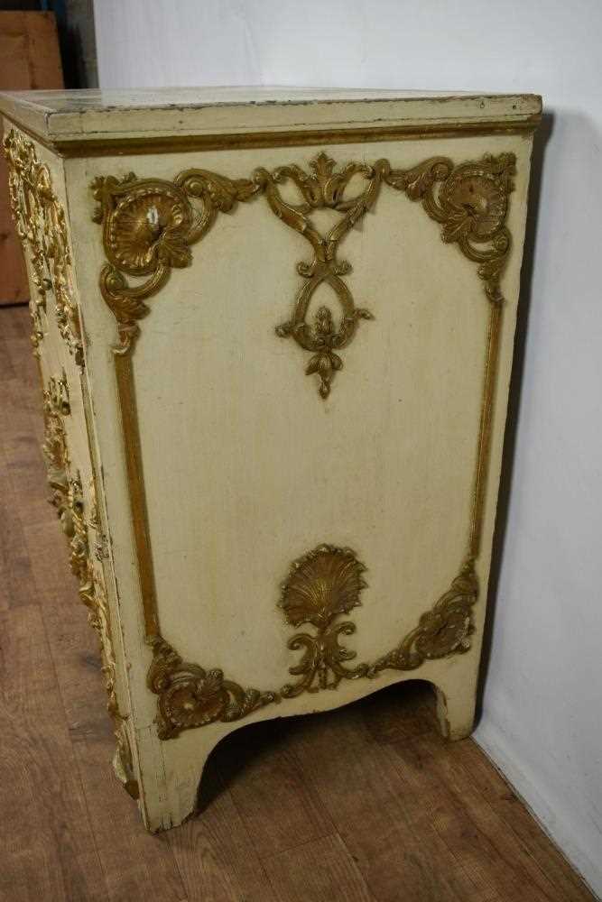 Antique Continental cream and gilt painted and carved three drawer chest - Image 3 of 5