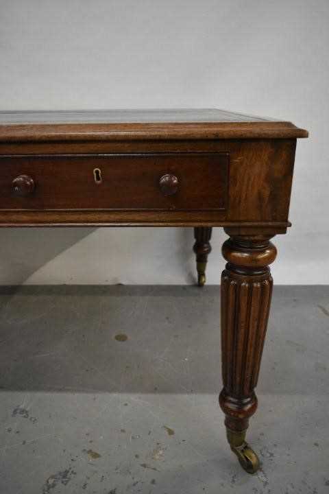 Large 19th century library table on reeded supports and castors - Image 5 of 13