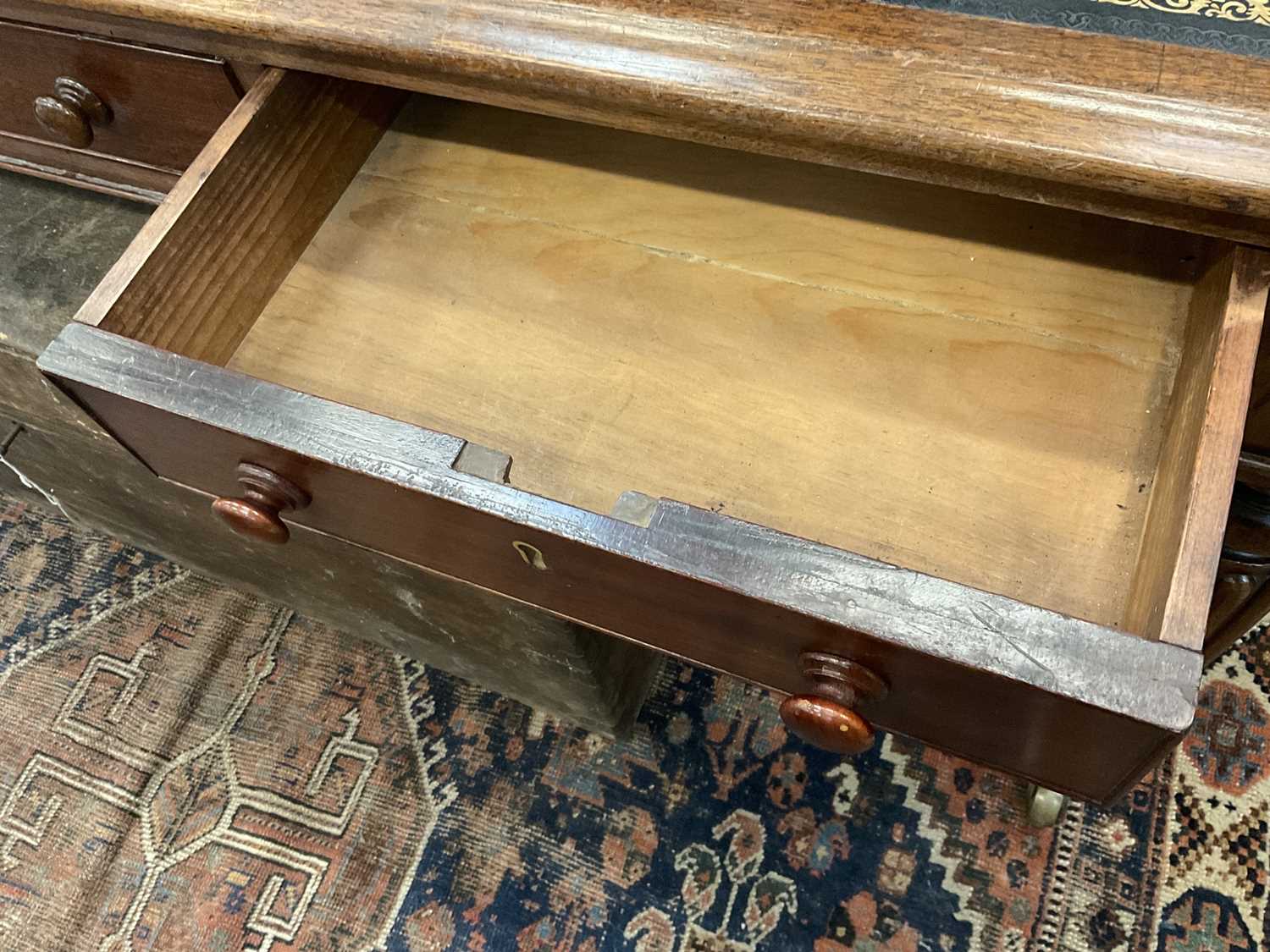 Large 19th century library table on reeded supports and castors - Image 10 of 13