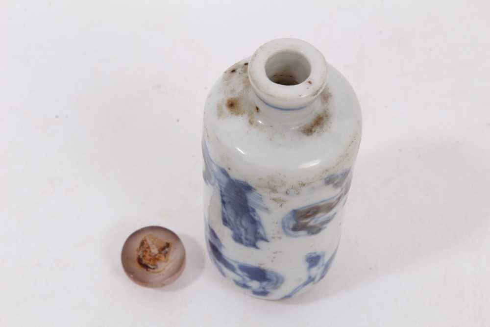 Chinese porcelain snuff bottle, decorated with horses, 7cm high - Image 5 of 6