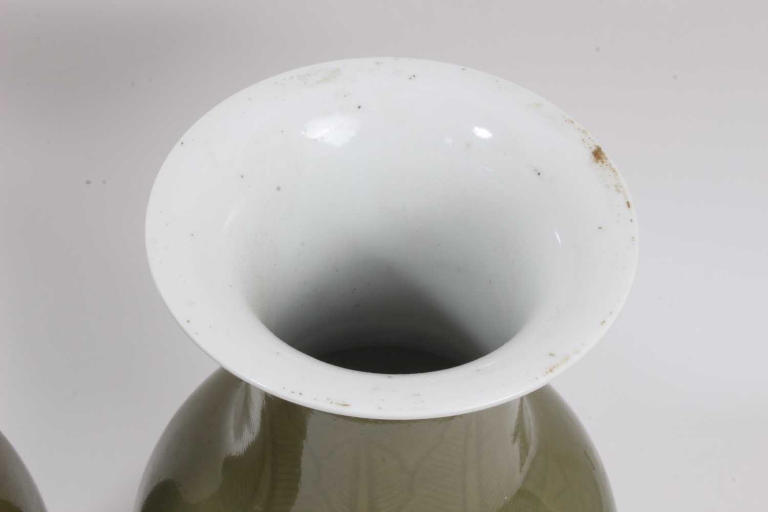 A pair of Chinese dark celadon glazed vases - Image 4 of 5