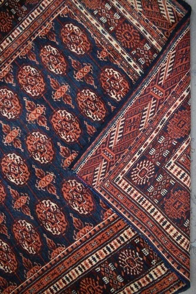 Eastern rug with geometric decoration - Image 2 of 2