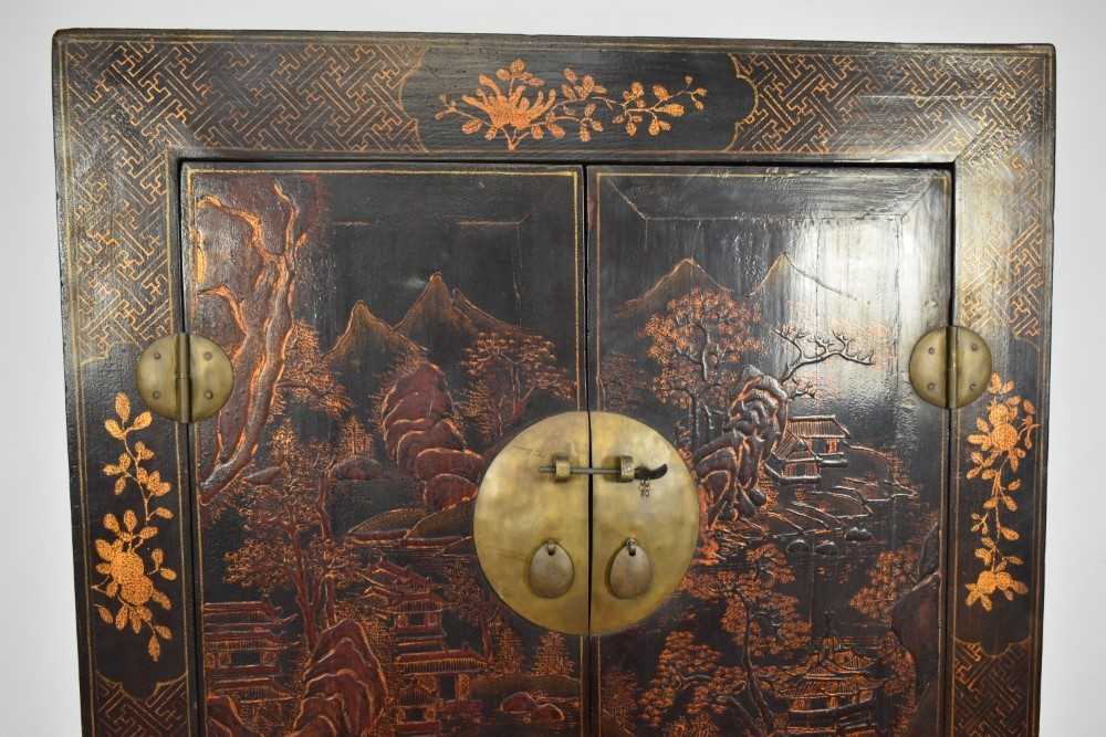 Antique Chinese lacquered cabinet - Image 3 of 13