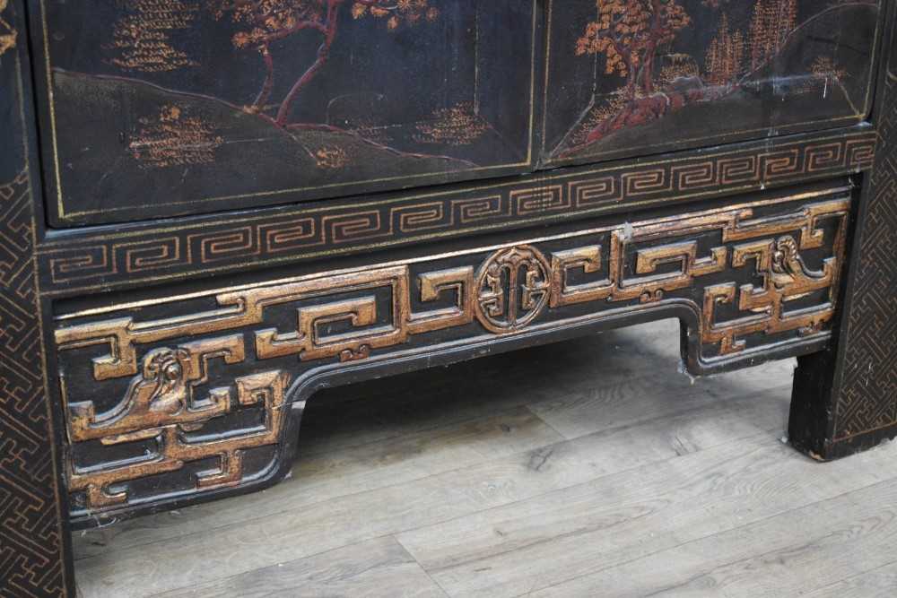 Antique Chinese lacquered cabinet - Image 4 of 13