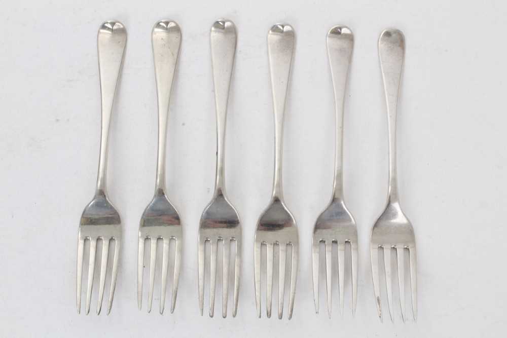 Matched set of six George III Old English pattern dessert forks with engraved initial B or C