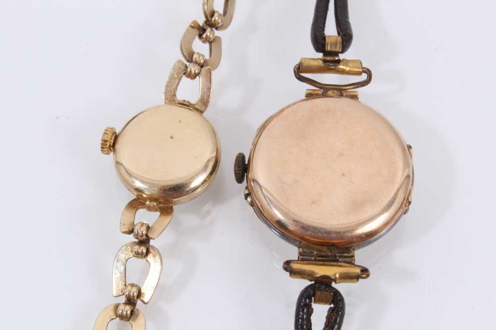 Early 20th century Ladies 9ct gold cased wristwatch with white enamel with Arabic numerials, (Birmin - Image 3 of 3