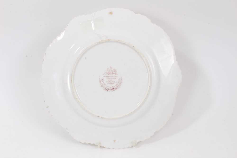 A Chamberlain's Worcester armorial plate - Image 4 of 5
