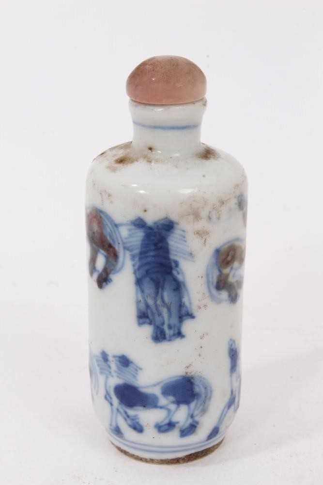 Chinese porcelain snuff bottle, decorated with horses, 7cm high - Image 4 of 6