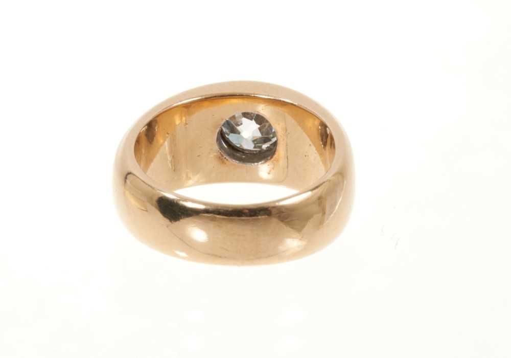 Diamond gypsy ring with an old cut diamond estimated to weigh approximately 1.15cts in rub-over gold - Image 3 of 5