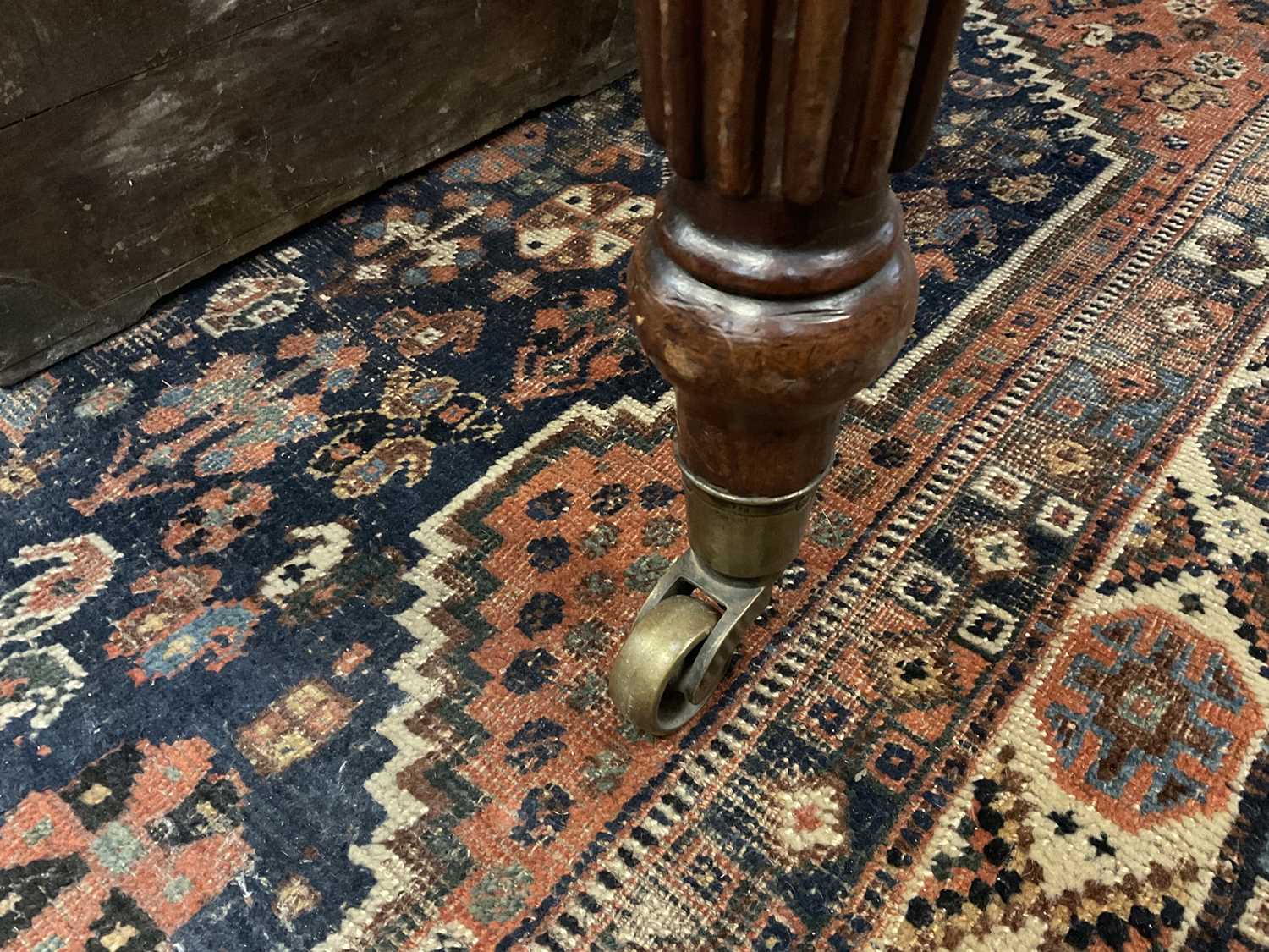 Large 19th century library table on reeded supports and castors - Image 11 of 13