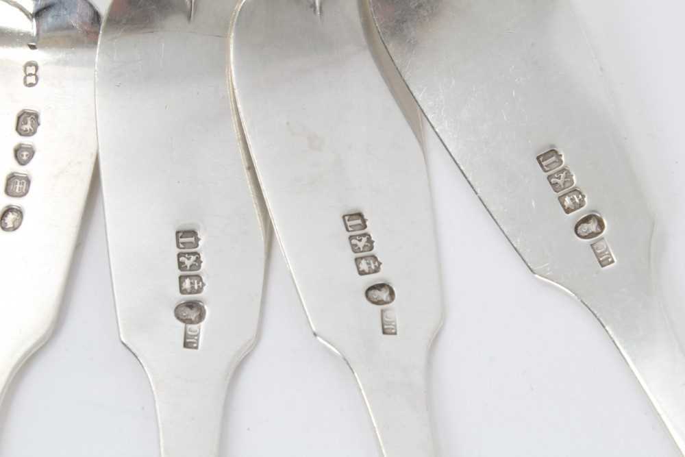 Set of four early Victorian Scottish silver Fiddle pattern tablespoons (Glasgow 1838) and two others - Image 2 of 3