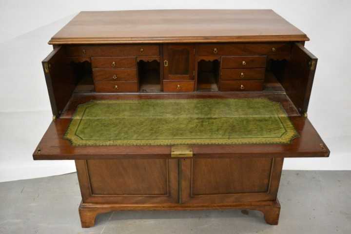 Early 19th century mahogany secretaire chest - Image 2 of 8