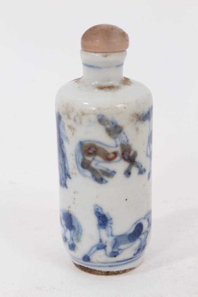 Chinese porcelain snuff bottle, decorated with horses, 7cm high