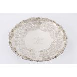 1930s silver fruit dish of circular form, with pierced and engraved grape and vine decoration
