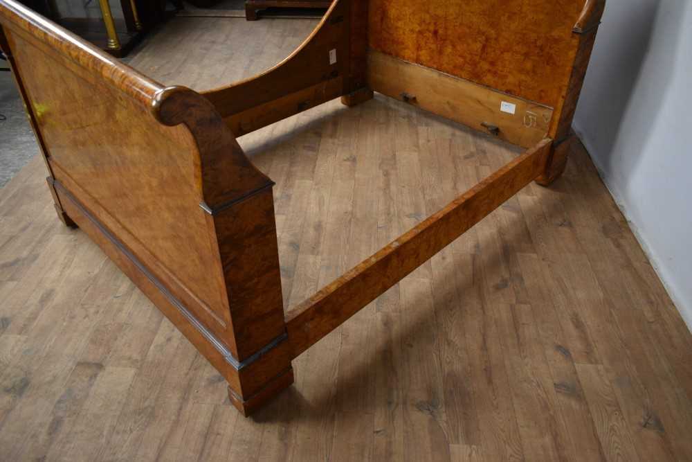 19th century Continental satin birch sleigh bed - Image 3 of 7