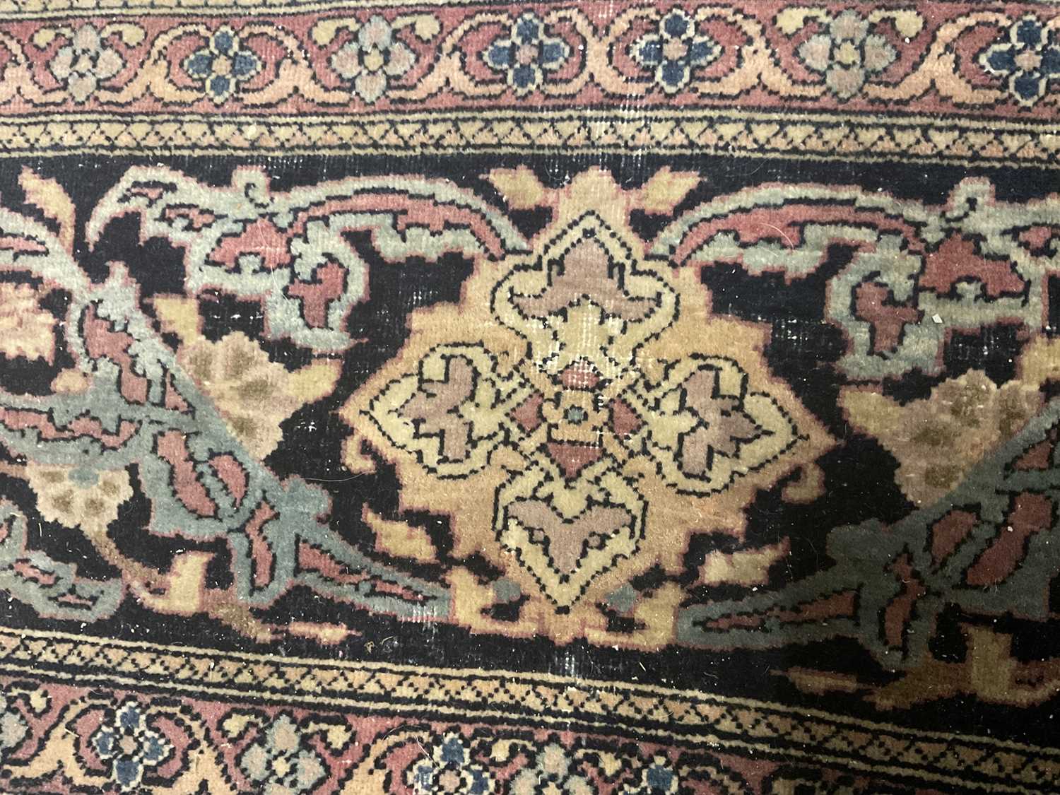 Antique Persian rug - Image 5 of 10