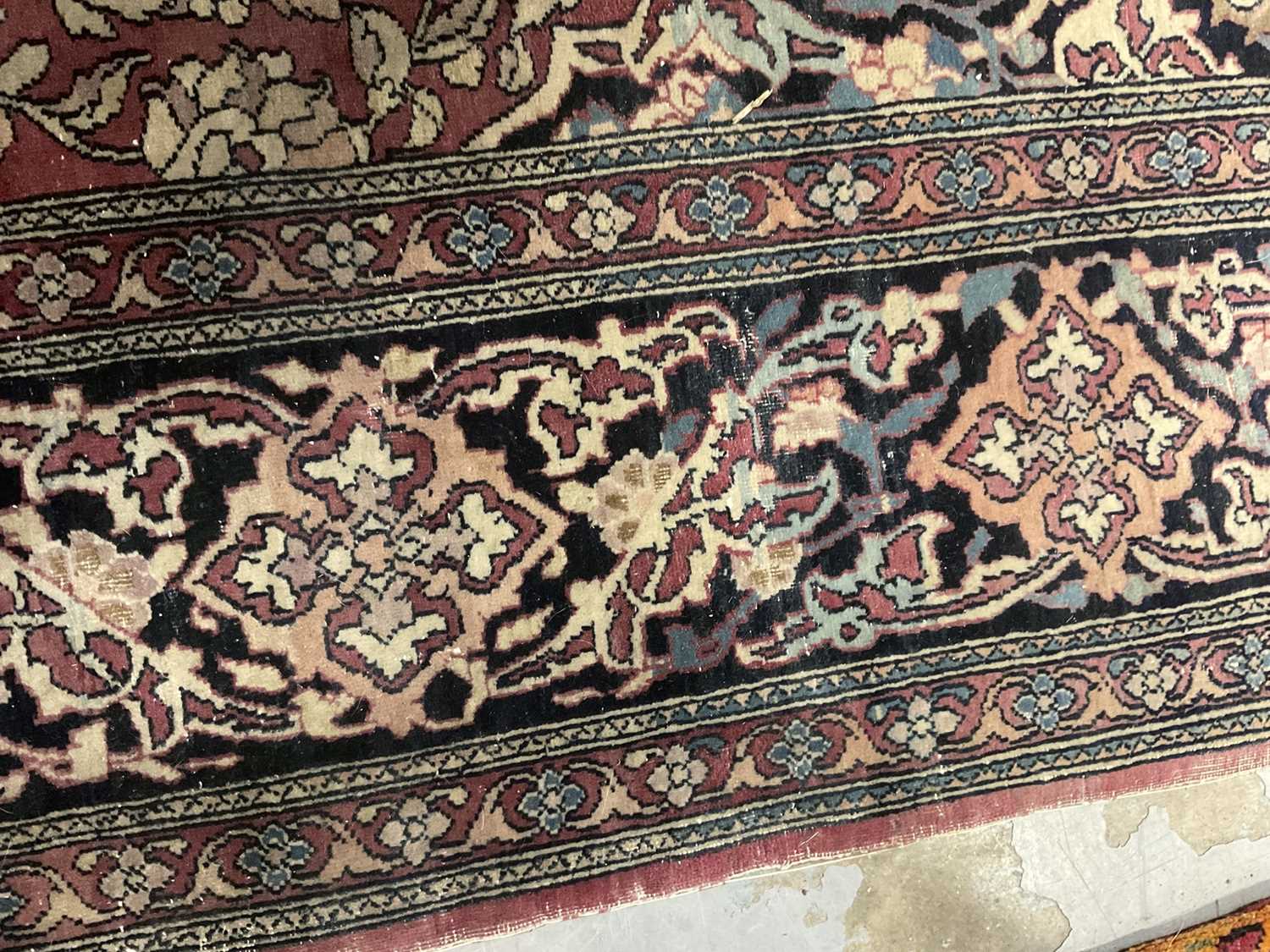 Antique Persian rug - Image 8 of 10