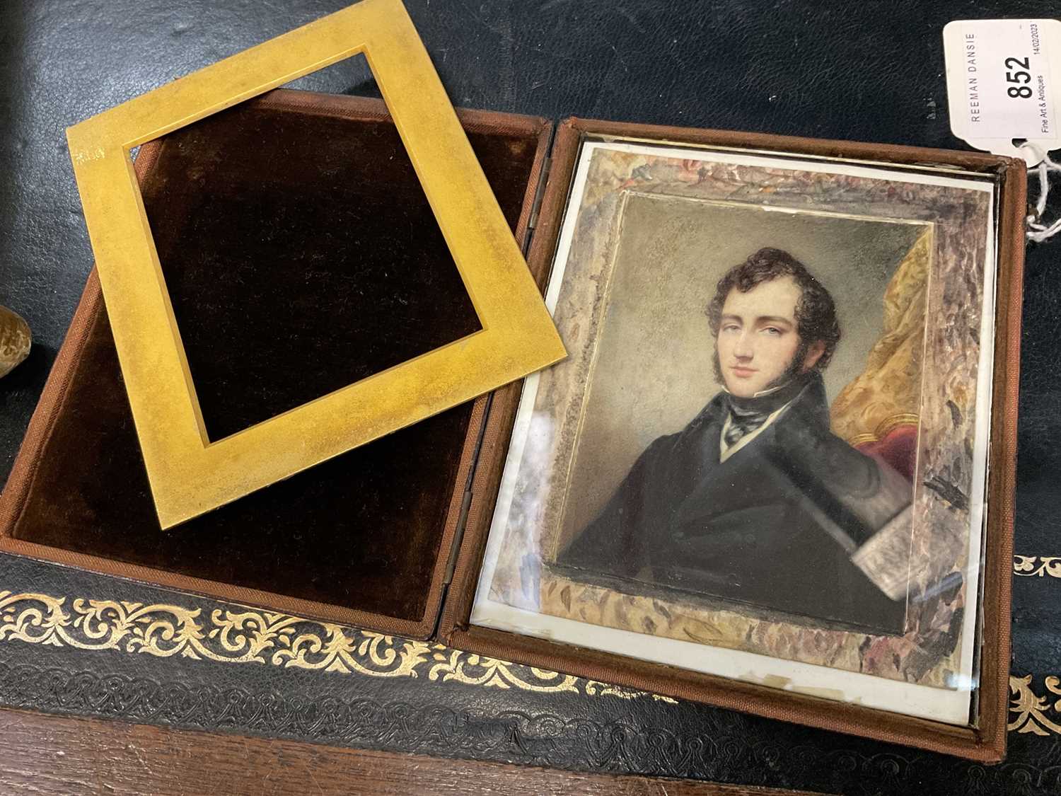 English School, circa 1830, portrait miniature on ivory depicting a young gentleman in black jacket - Image 6 of 9