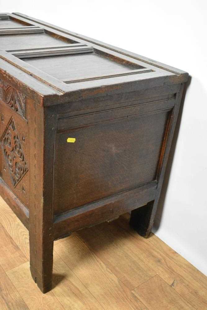 Good 17th century carved oak coffer - Image 2 of 6